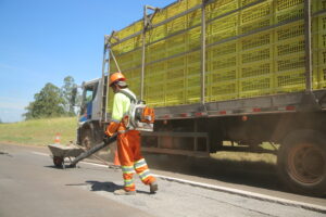EPR Paraná realiza serviços de pavimentação e conservação no Lote 4 nesta quinta-feira (19)