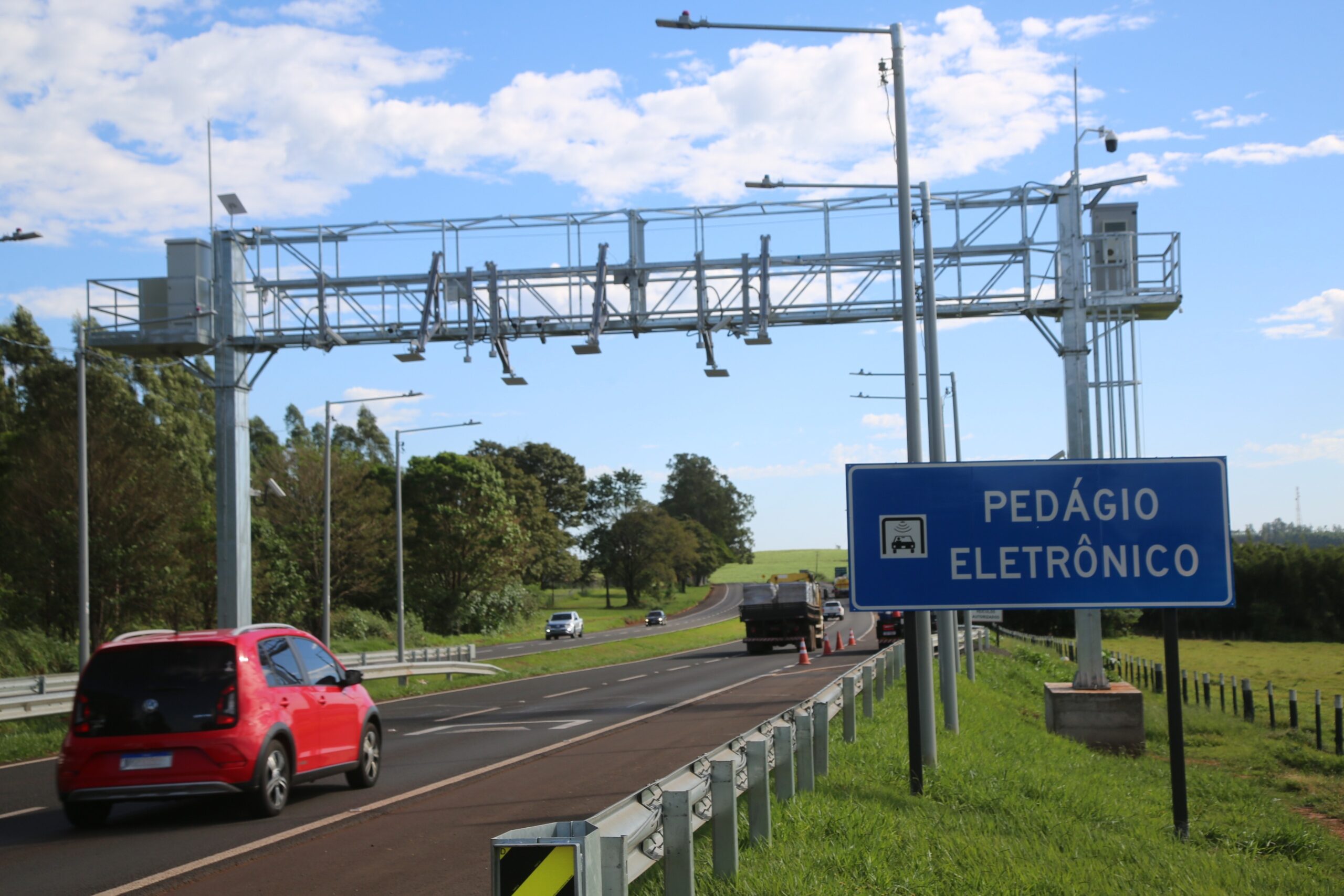 Economia e rapidez: veja como ter descontos de até 93% no pedágio eletrônico com uso da TAG