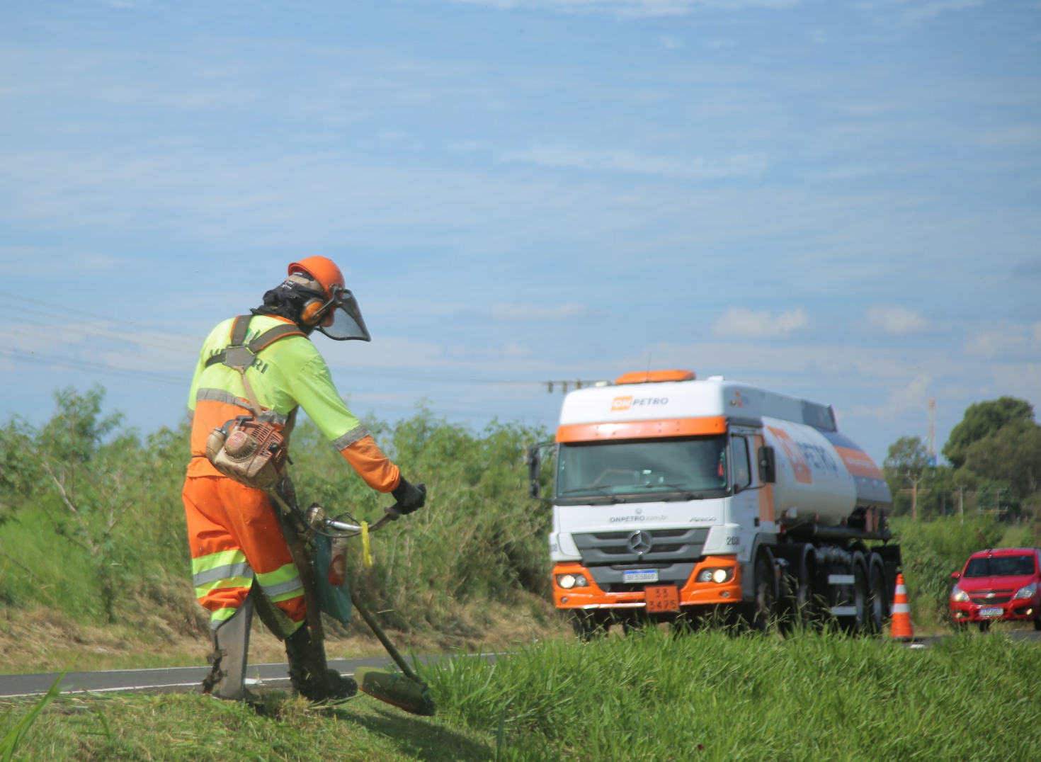 Confira o cronograma de obras e interdições nas rodovias da EPR Paraná para esta segunda-feira (18)