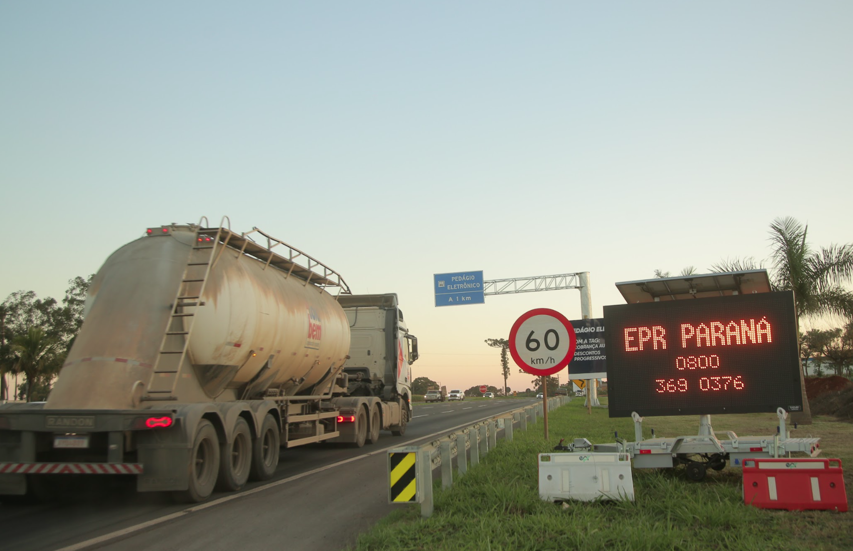 EPR Paraná atende mais de mil ocorrências e reforça foco na segurança viária durante o feriado de Corpus Christi
