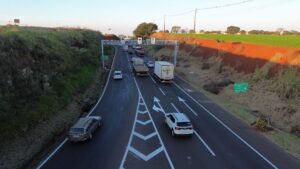 No Plano de 100 Dias, EPR Paraná reforça segurança viária na PR-986 com foco no trevo entre Rolândia e Cambé