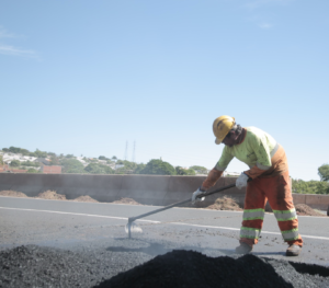 EPR Paraná intensifica frentes de obras e conservação com interdições programadas em rodovias da região