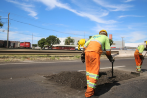 Confira as frentes de trabalho da EPR Paraná em rodovias da região nesta sexta-feira (12)