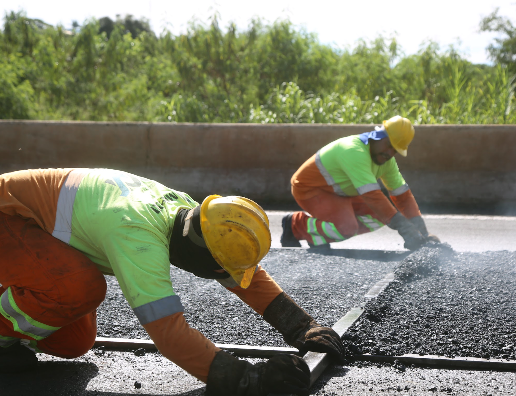 Obras de pavimentação e conservação avançam em rodovias administradas pela EPR Paraná nesta quarta (24)