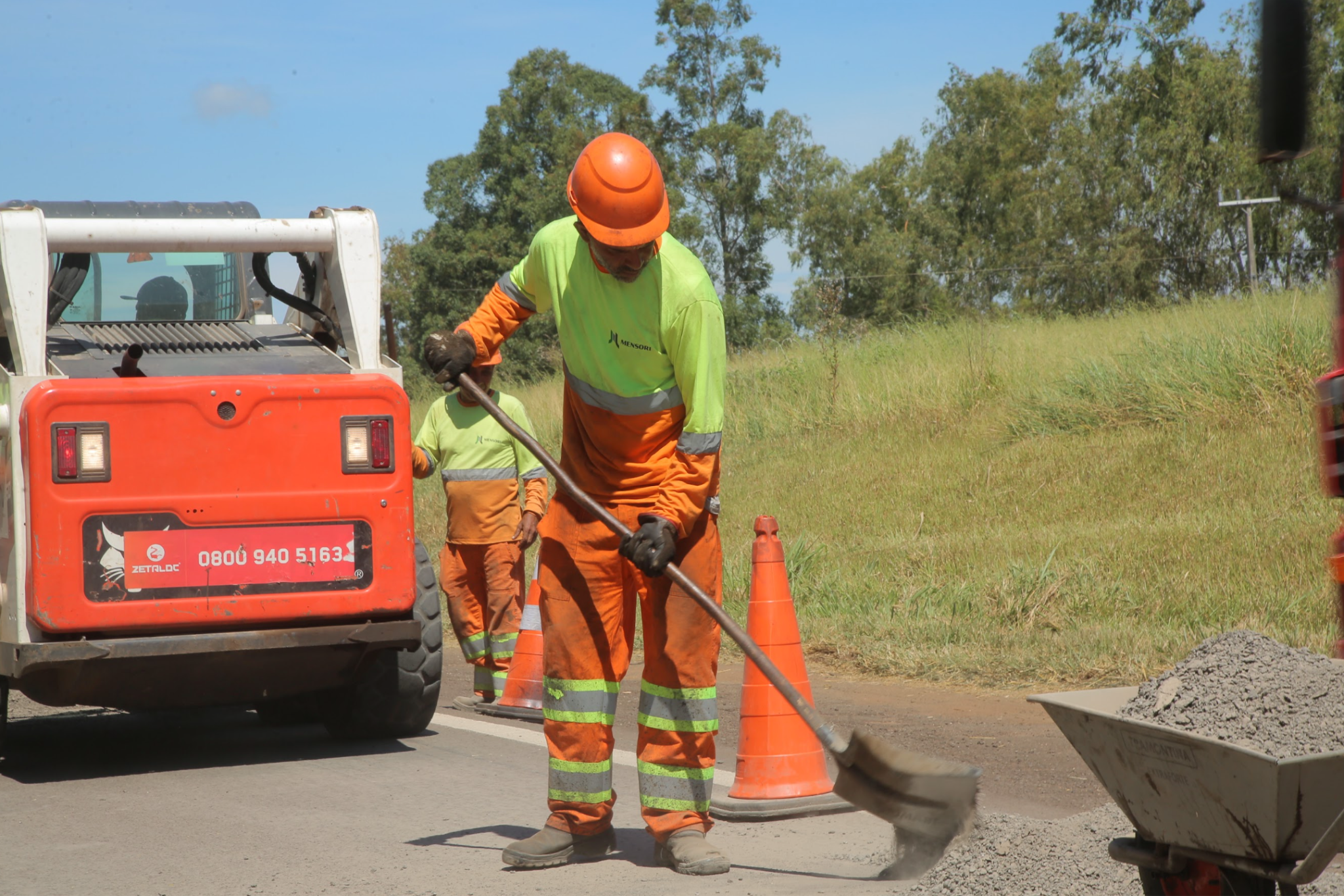 Atenção motoristas: EPR Paraná realiza obras de pavimento e conservação em rodovias da região nesta quinta (23)