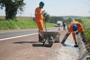 EPR Paraná mobiliza frentes de trabalho nas rodovias sob concessão nesta quinta-feira (10)