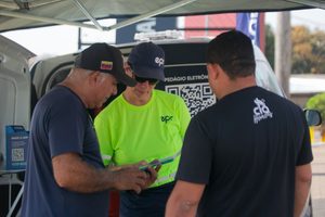 Unidades itinerantes da EPR Paraná atendem usuários do pedágio eletrônico em 12 cidades ao longo da semana