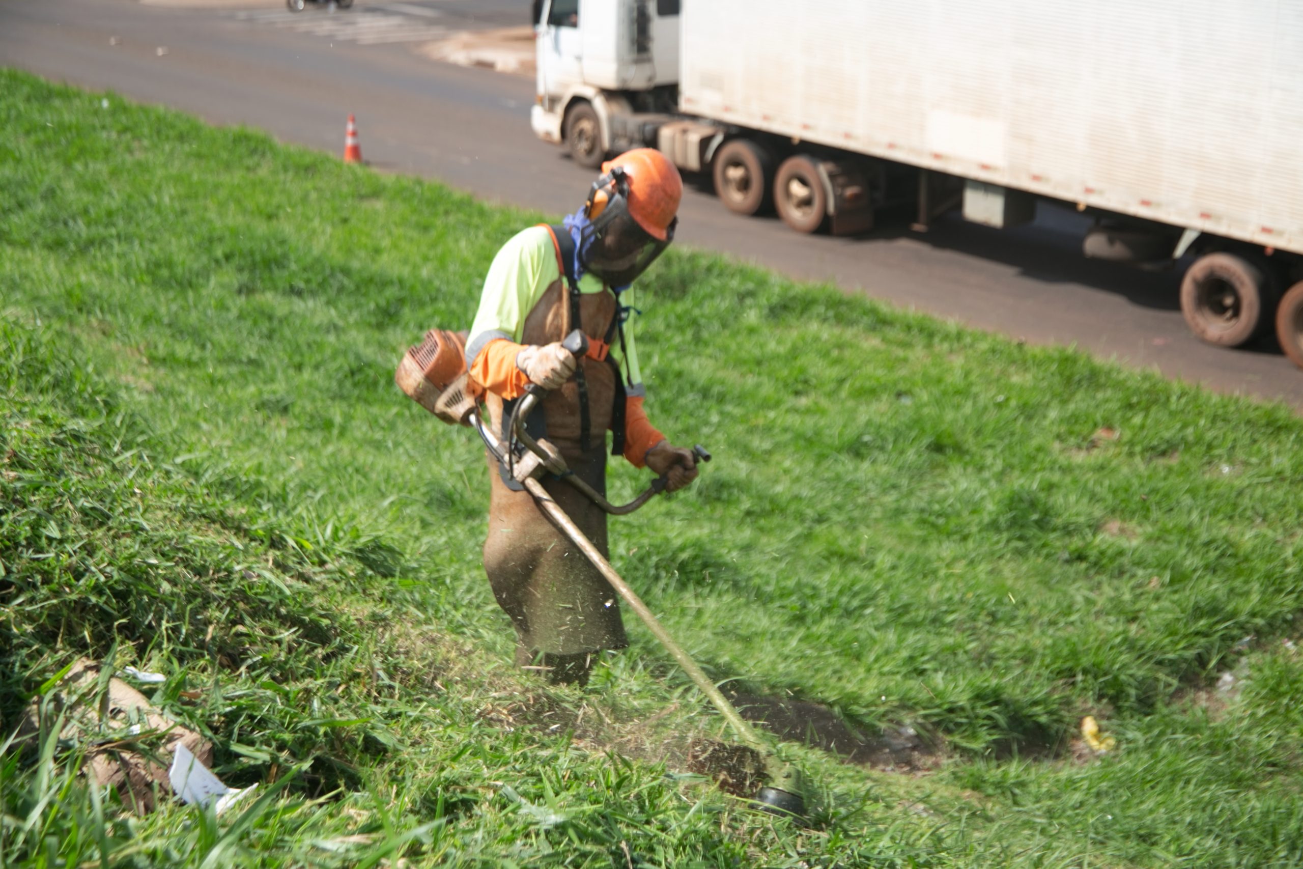EPR Paraná encerra a semana com ações de manutenção e obras viárias nas rodovias sob concessão nesta sexta (23)