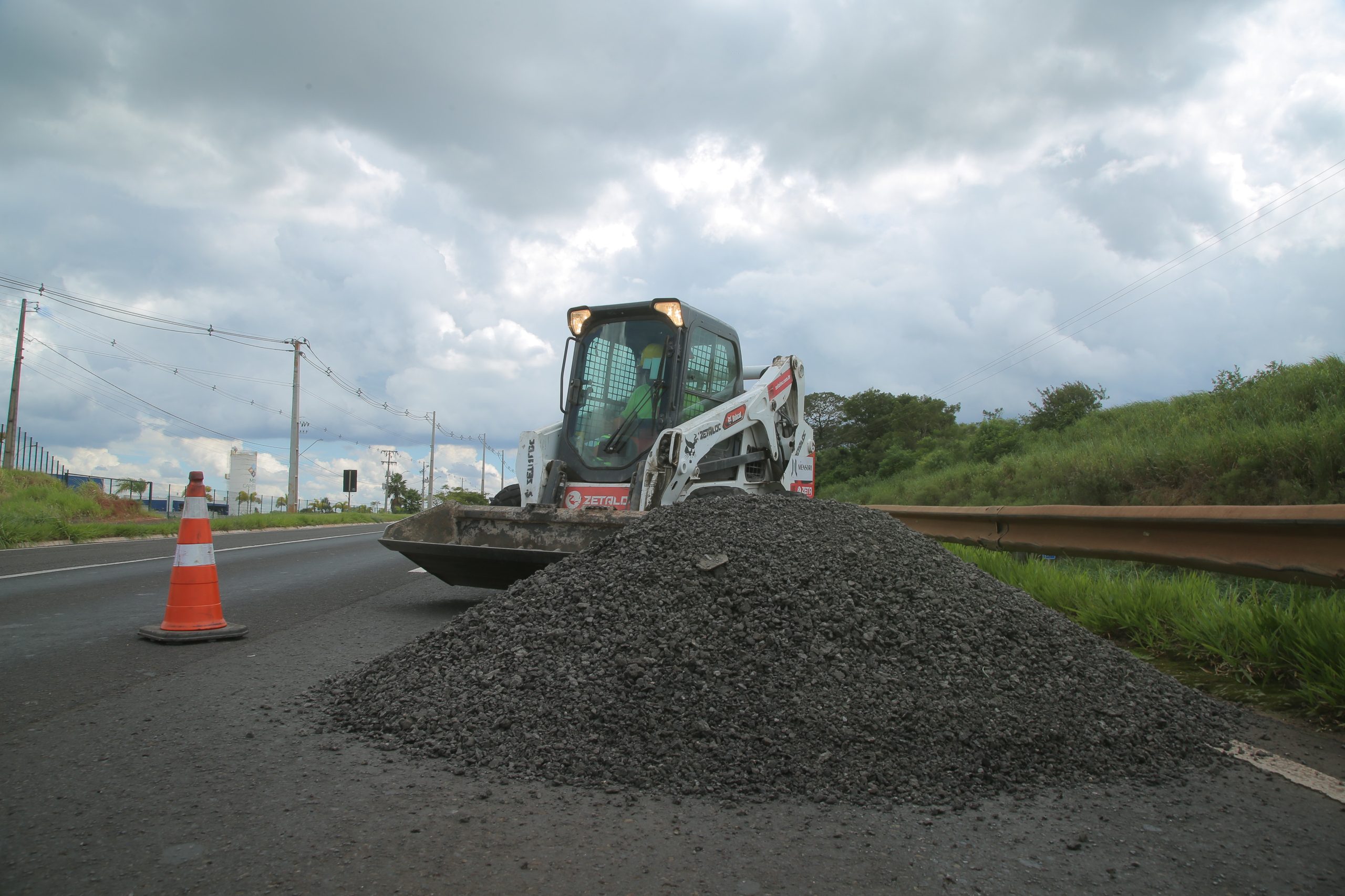 EPR Paraná amplia frente de obras de pavimentação para período noturno no trecho urbano de Londrina a partir desta sexta-feira (23)