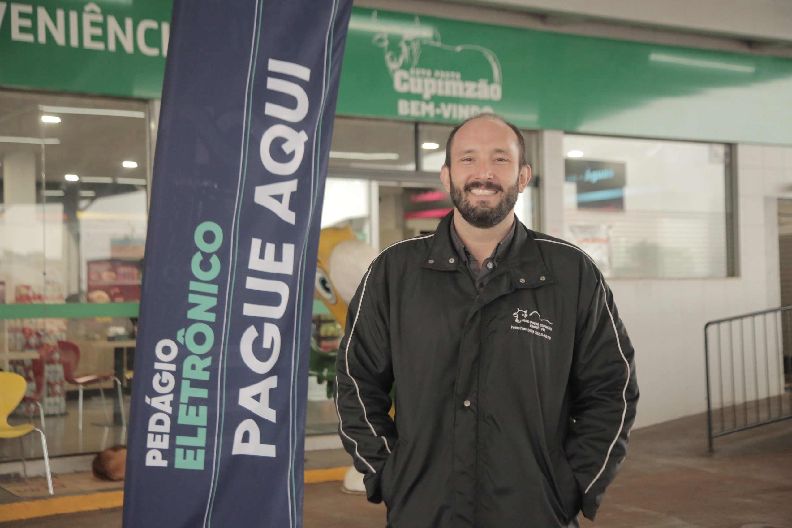 EPR Paraná facilita serviços aos motoristas e fortalece a economia local com totens em comércios para pagamento do pedágio eletrônico
