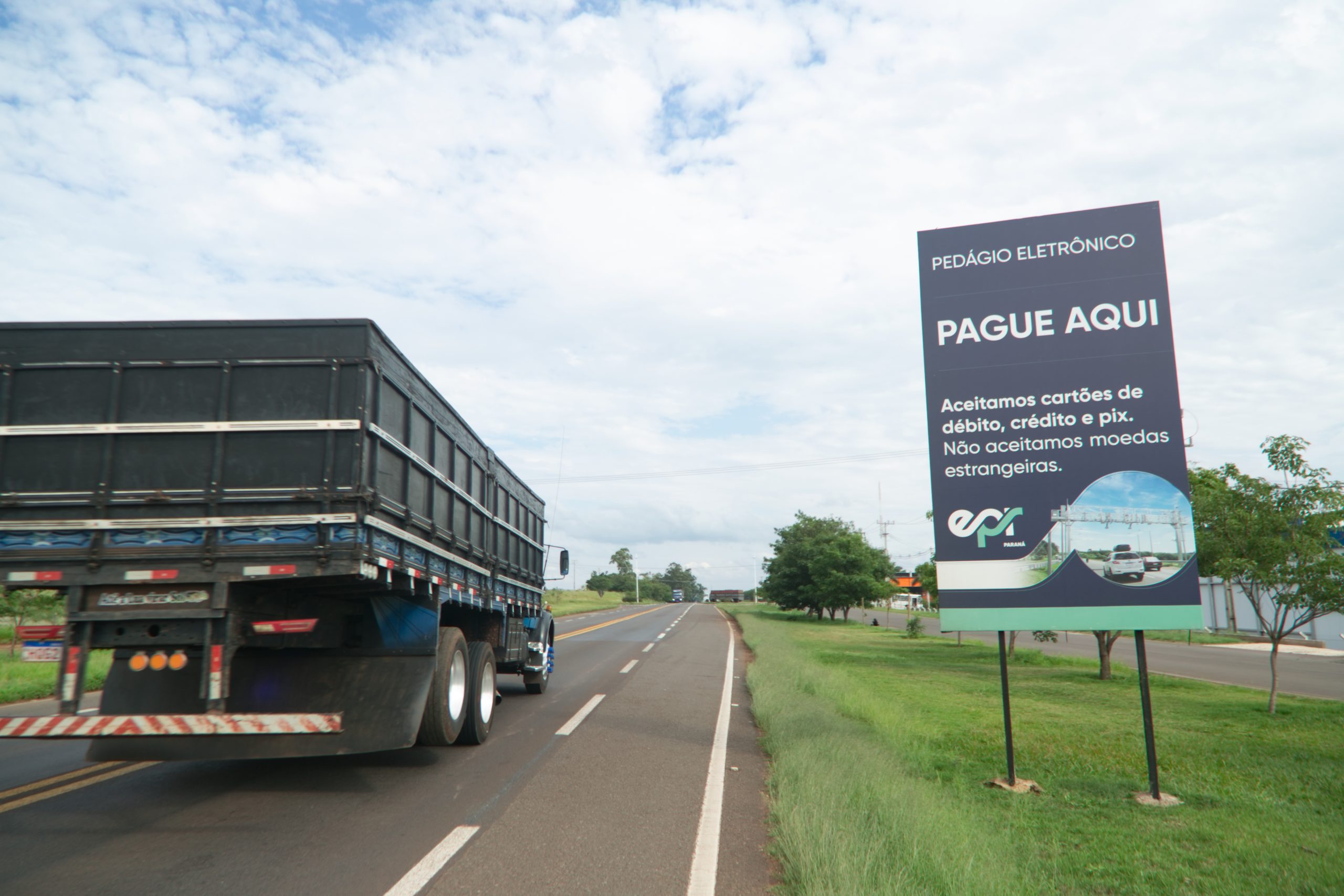 EPR Paraná orienta motoristas sobre canais digitais e presenciais para consulta e pagamento do pedágio eletrônico 